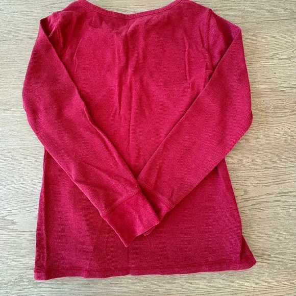 Eddie Bauer.  Red Waffle Knit with Patterned Design Buttons. - Picture 3 of 4